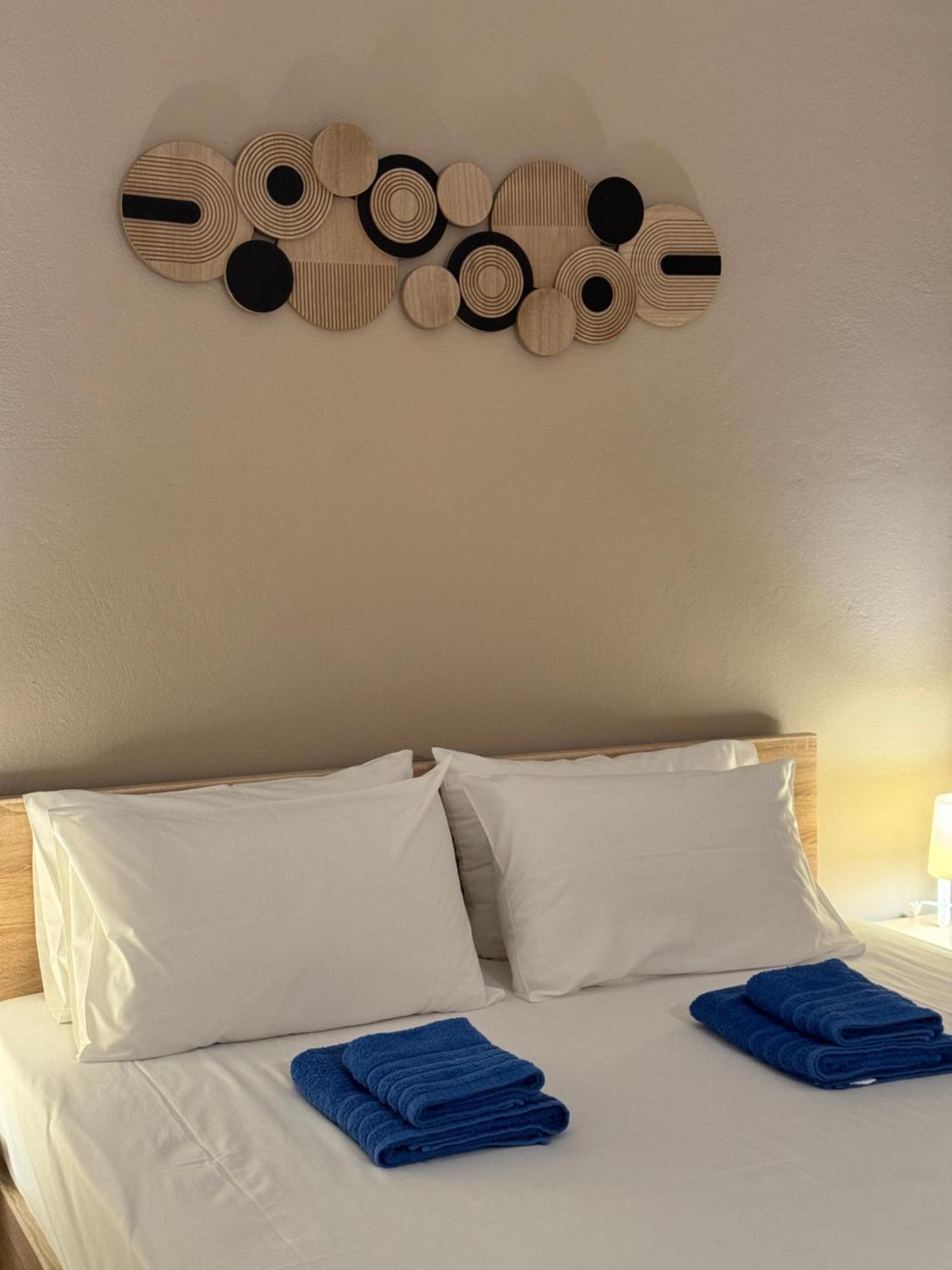 Aelia Rooms & Apartments Иос Экстерьер фото